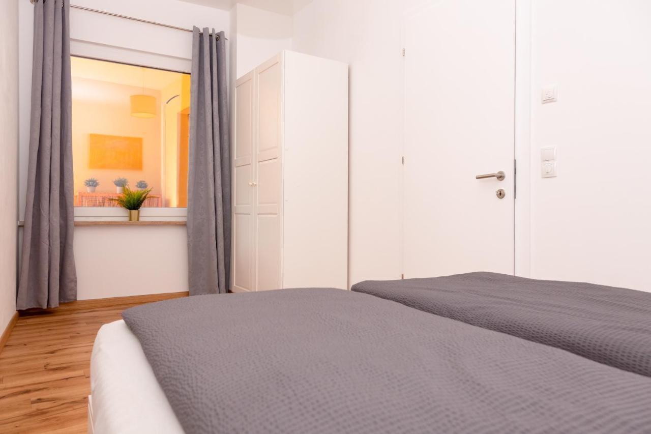 Living Apartment *